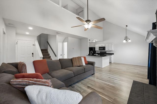 5600 Fox Hunt Drive, Arlington, TX 76017