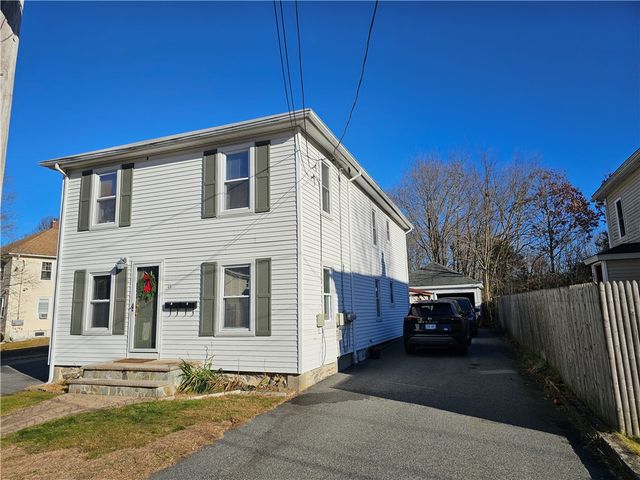 45 Bates Avenue, Coventry, RI 02816