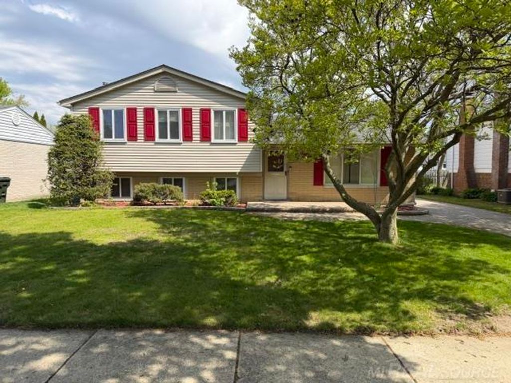 14137 Randall Drive, Sterling Heights, MI 48313