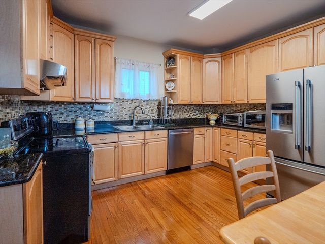 2 Hillside Ave, Somerville, MA 02145