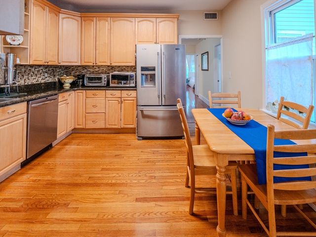 2 Hillside Ave, Somerville, MA 02145