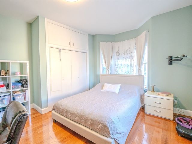 2 Hillside Ave, Somerville, MA 02145
