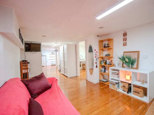 2 Hillside Ave, Somerville, MA 02145