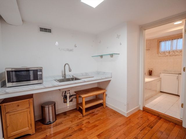 2 Hillside Ave, Somerville, MA 02145