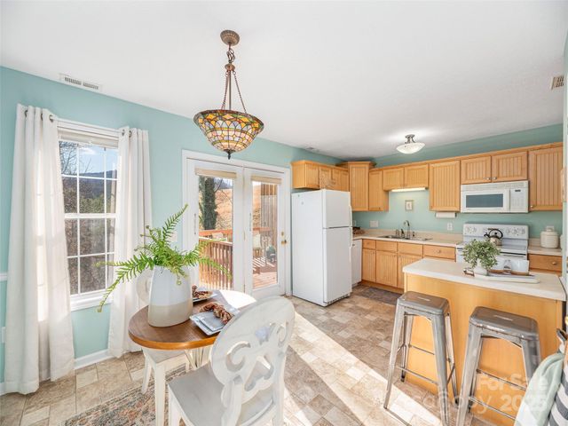 53 Vancott Court, Clyde, NC 28721