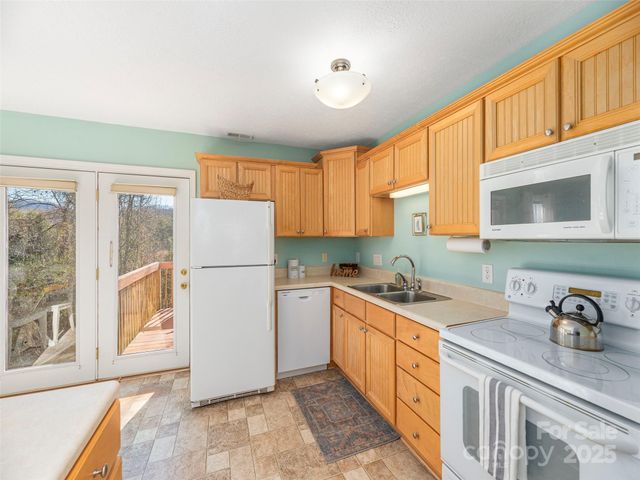 53 Vancott Court, Clyde, NC 28721