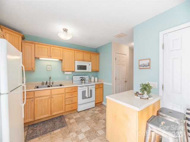 53 Vancott Court, Clyde, NC 28721