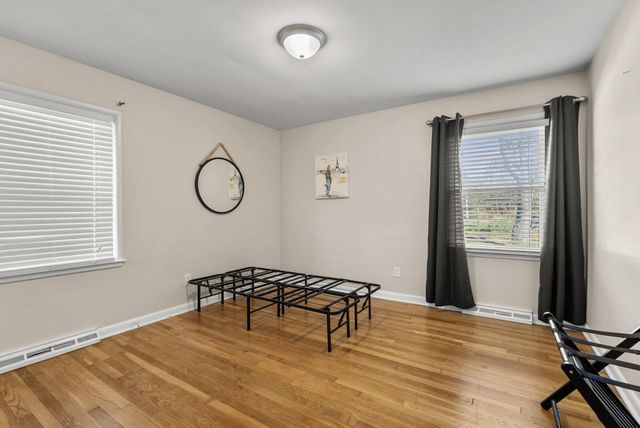 129 Greenbriar Road, Lexington, KY 40503