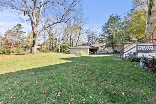 129 Greenbriar Road, Lexington, KY 40503