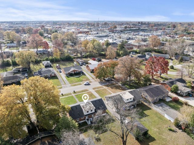 129 Greenbriar Road, Lexington, KY 40503