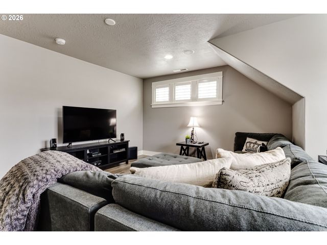 2128 SPARROW Ct, Eugene, OR 97401