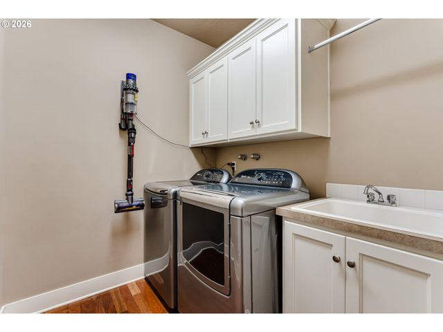 2128 SPARROW Ct, Eugene, OR 97401