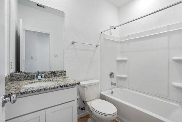 615 Yaupon Holly Drive, Rosenberg, TX 77471