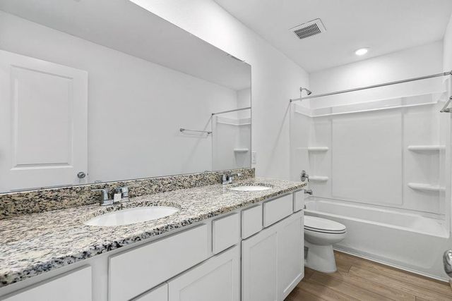 615 Yaupon Holly Drive, Rosenberg, TX 77471