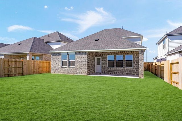 615 Yaupon Holly Drive, Rosenberg, TX 77471
