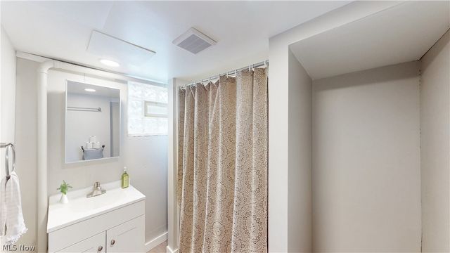 1940 Falls Avenue, Cuyahoga Falls, OH 44223