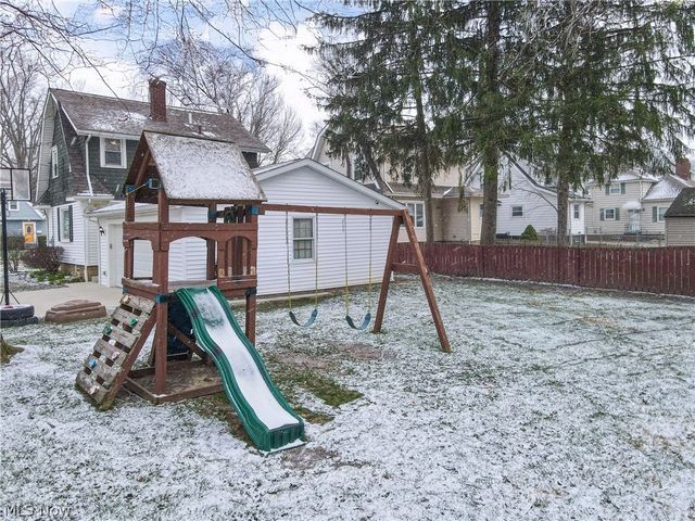 1940 Falls Avenue, Cuyahoga Falls, OH 44223