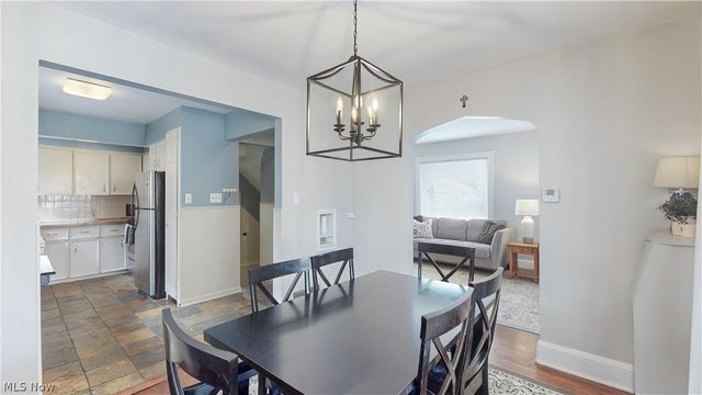 1940 Falls Avenue, Cuyahoga Falls, OH 44223