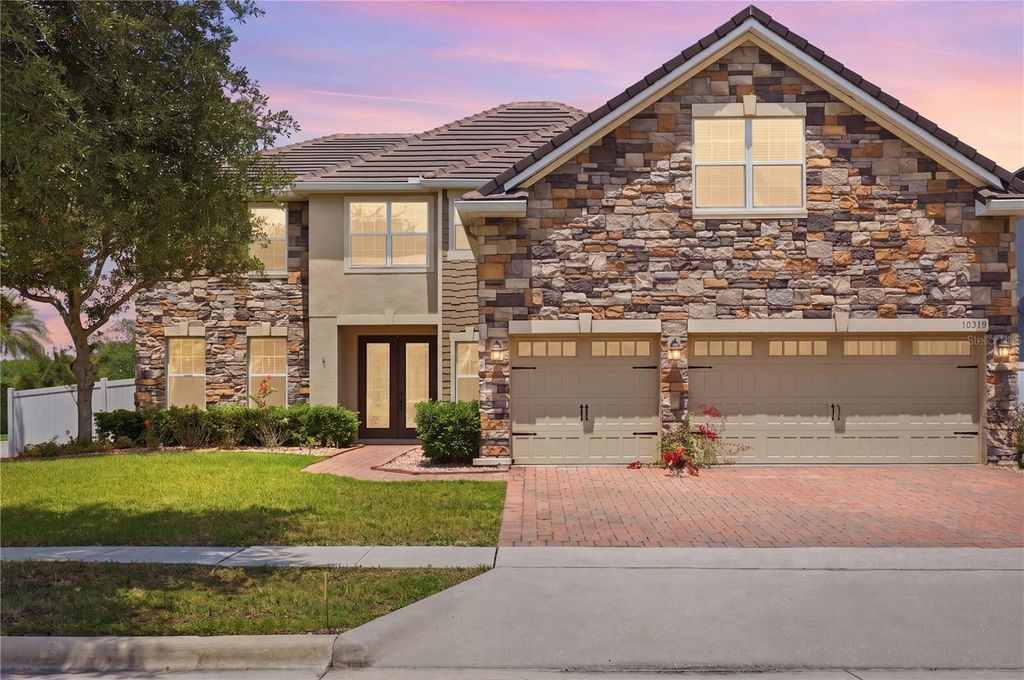 Image 1 of property listing at 10319 LAVANDE DRIVE, Orlando, FL 32836