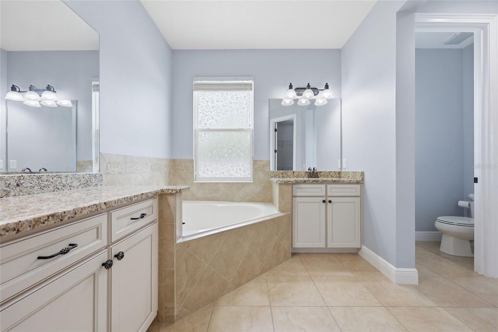 Image 22 of property listing at 10319 LAVANDE DRIVE, Orlando, FL 32836