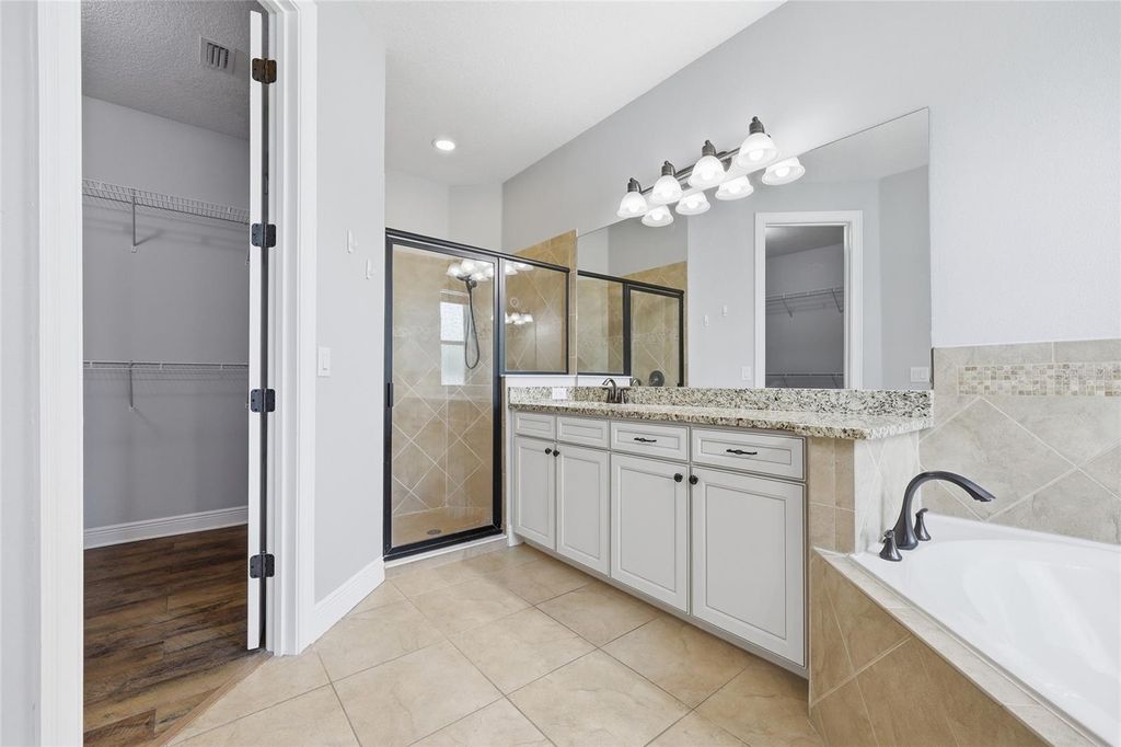 Image 23 of property listing at 10319 LAVANDE DRIVE, Orlando, FL 32836
