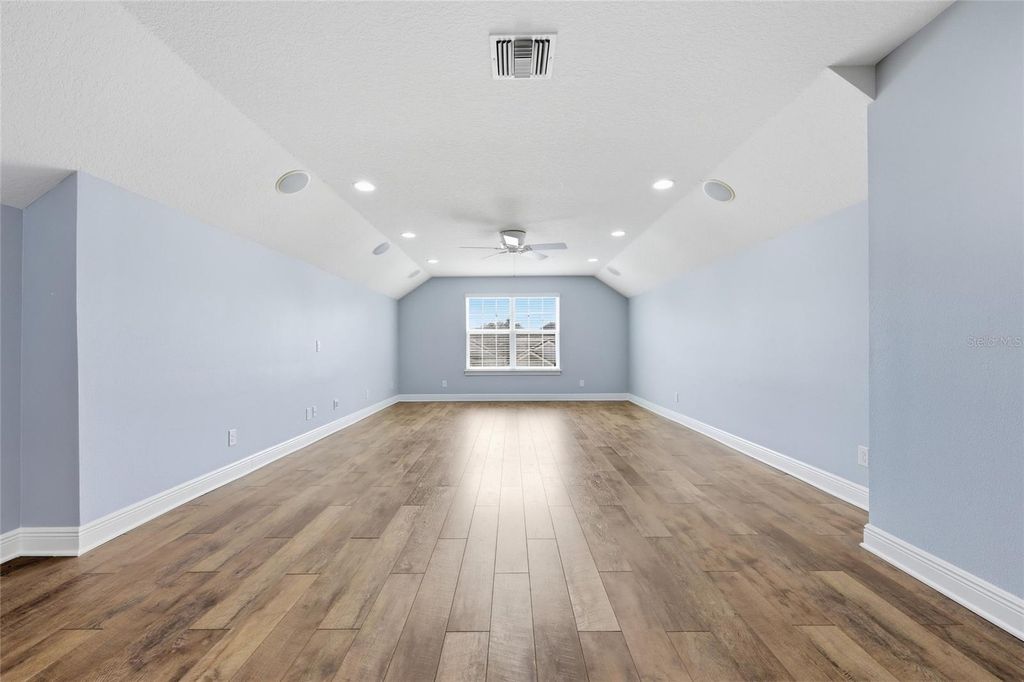 Image 32 of property listing at 10319 LAVANDE DRIVE, Orlando, FL 32836