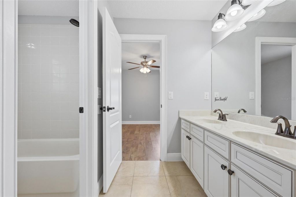 Image 39 of property listing at 10319 LAVANDE DRIVE, Orlando, FL 32836