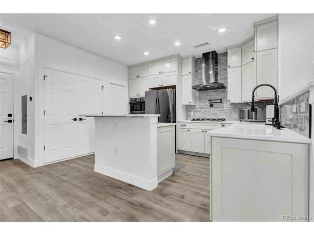 3672 S Perth Cir 105, Aurora, CO 80013