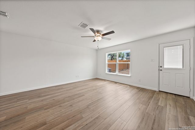 15027 Telfaire Meadow, Von Ormy, TX 78073