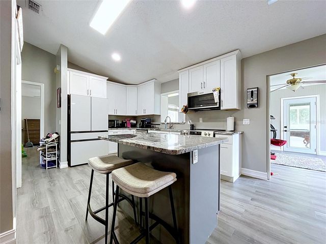 8017 GLENRIDGE LANE, Lakeland, FL 33809