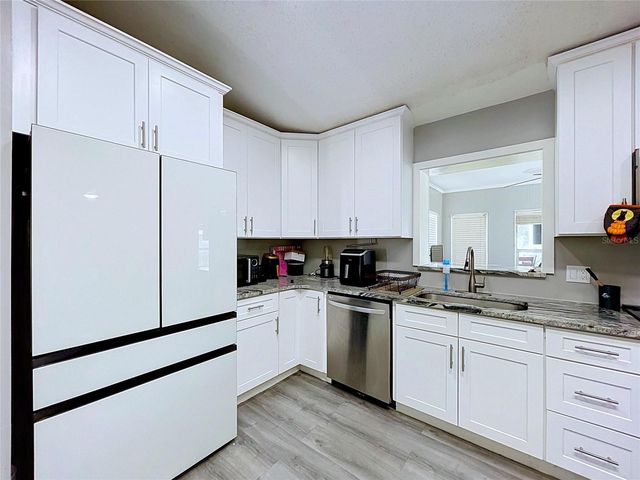 8017 GLENRIDGE LANE, Lakeland, FL 33809