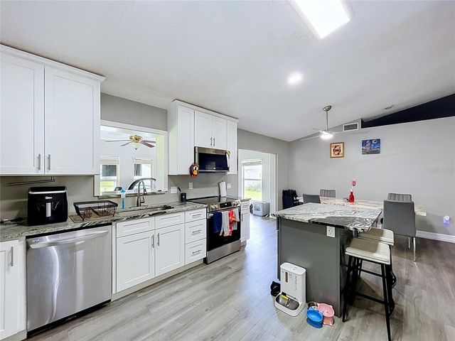 8017 GLENRIDGE LANE, Lakeland, FL 33809