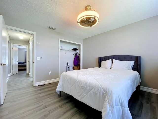 8017 GLENRIDGE LANE, Lakeland, FL 33809