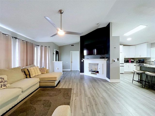 8017 GLENRIDGE LANE, Lakeland, FL 33809