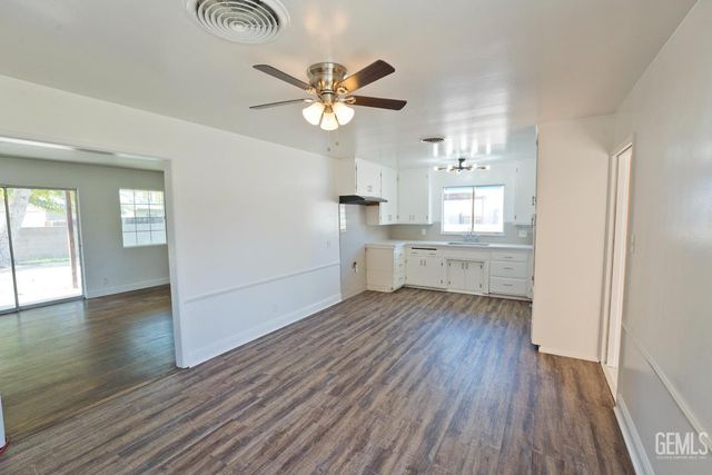 515 Acacia Avenue, Shafter, CA 93263