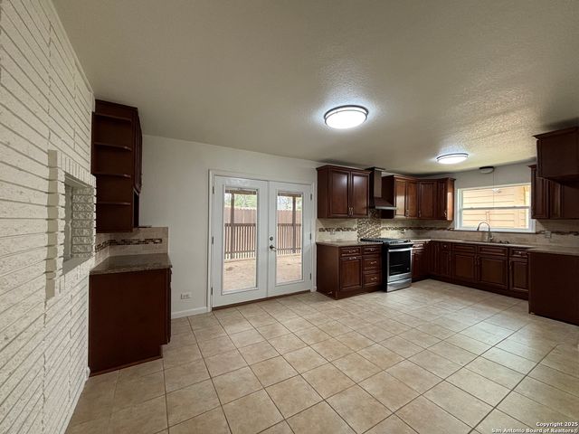 135 Dublin Avenue, San Antonio, TX 78223
