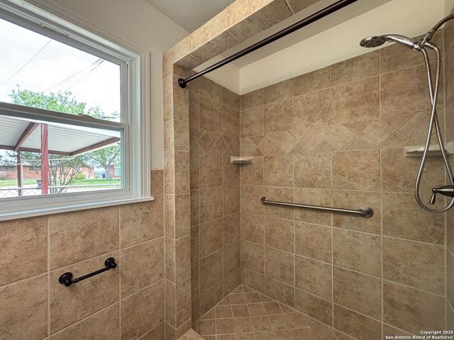 135 Dublin Avenue, San Antonio, TX 78223