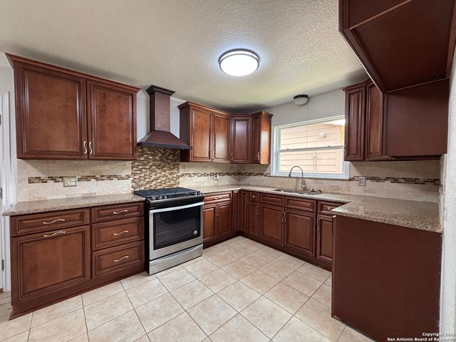 135 Dublin Avenue, San Antonio, TX 78223