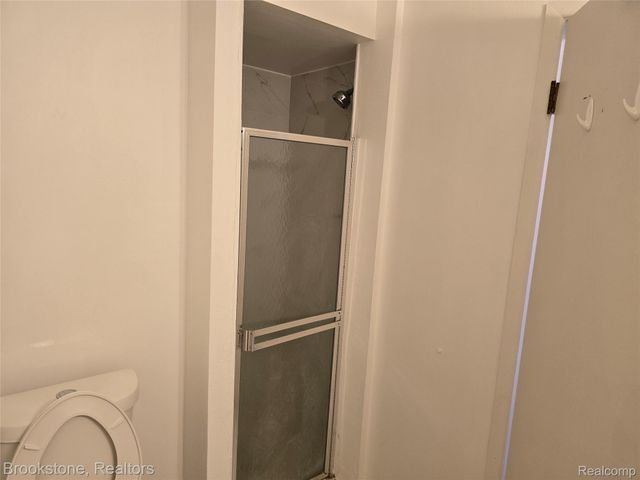 1965 Axtell Drive 4, Troy, MI 48084
