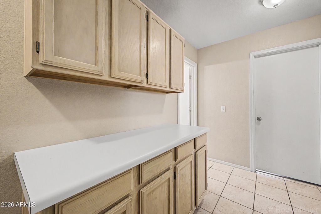 Image 17 of property listing at 931 N MARBLE Street, Gilbert, AZ 85234