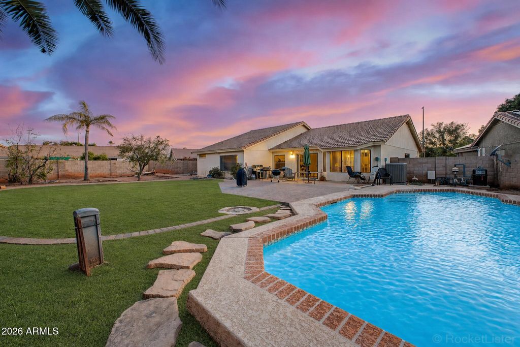 Image 18 of property listing at 931 N MARBLE Street, Gilbert, AZ 85234