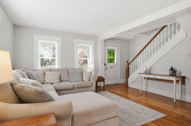 116 Williams St, Longmeadow, MA 01106