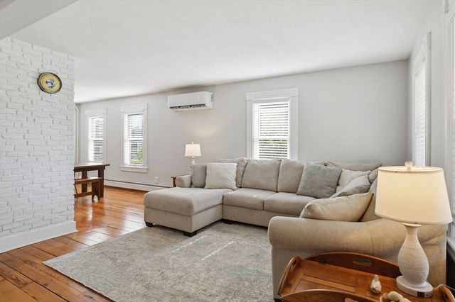 116 Williams St, Longmeadow, MA 01106