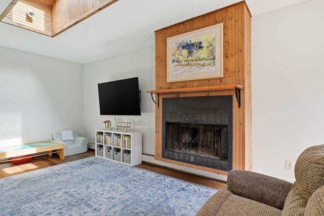 116 Williams St, Longmeadow, MA 01106