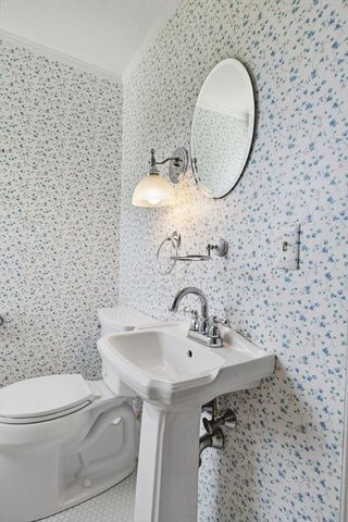 116 Williams St, Longmeadow, MA 01106