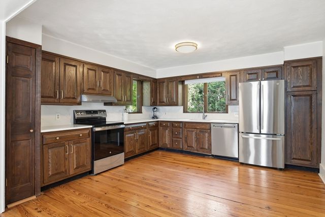 116 Williams St, Longmeadow, MA 01106