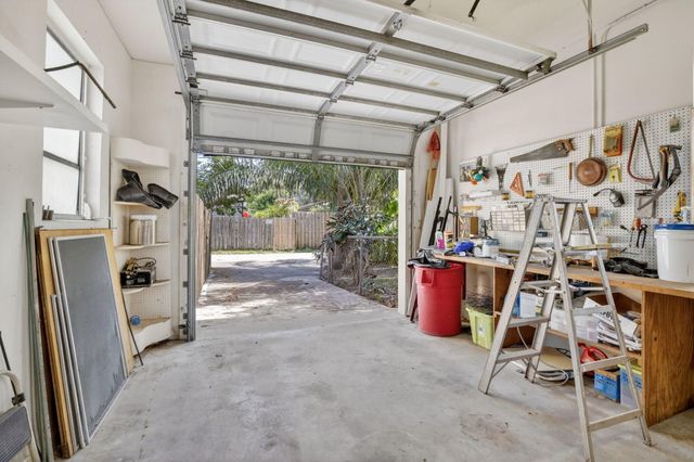742 Hollywood Boulevard, Hollywood, FL 33019