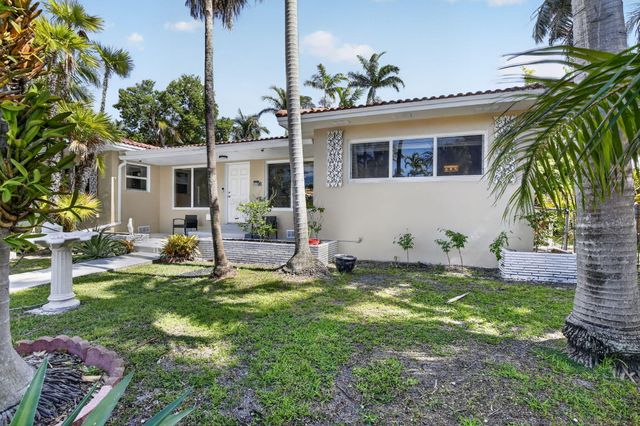 742 Hollywood Boulevard, Hollywood, FL 33019