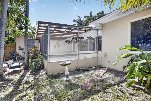 742 Hollywood Boulevard, Hollywood, FL 33019