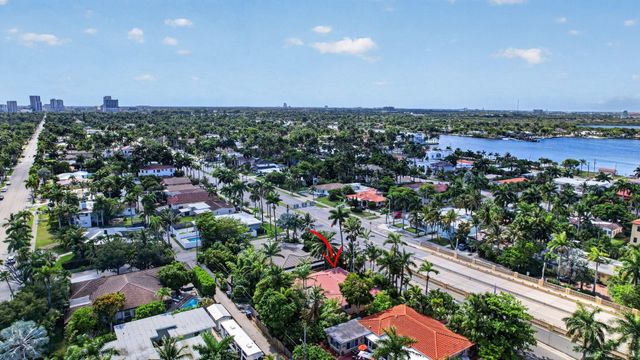 742 Hollywood Boulevard, Hollywood, FL 33019